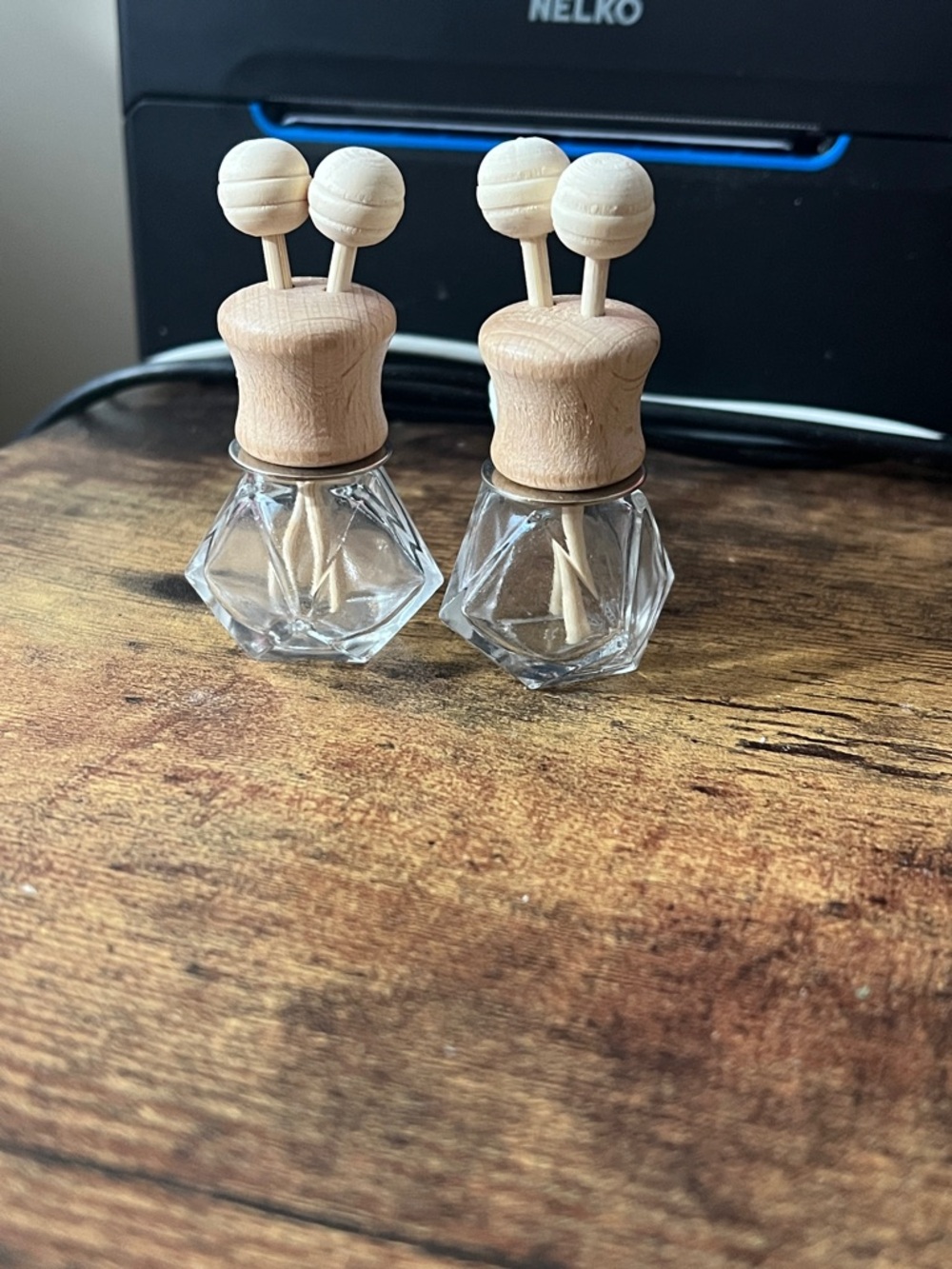 Glass diamond Reed diffuser . Vent clip  car freshener filled with oil set of 2